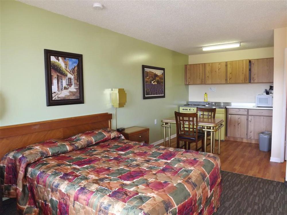 Canadas Best Value Inn Whitecourt Phòng bức ảnh