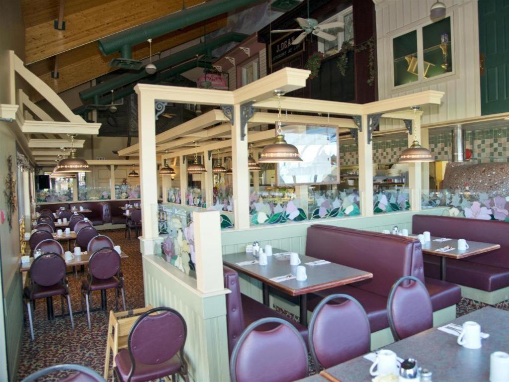 Canadas Best Value Inn Whitecourt Ngoại thất bức ảnh