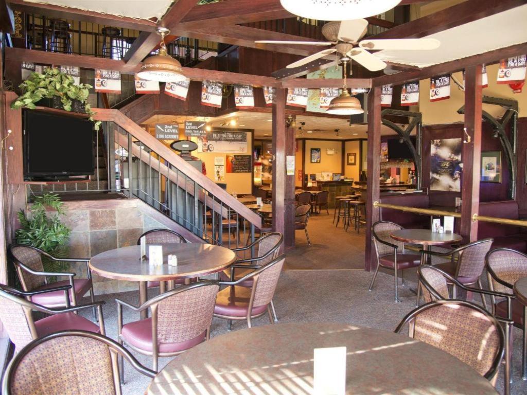 Canadas Best Value Inn Whitecourt Ngoại thất bức ảnh
