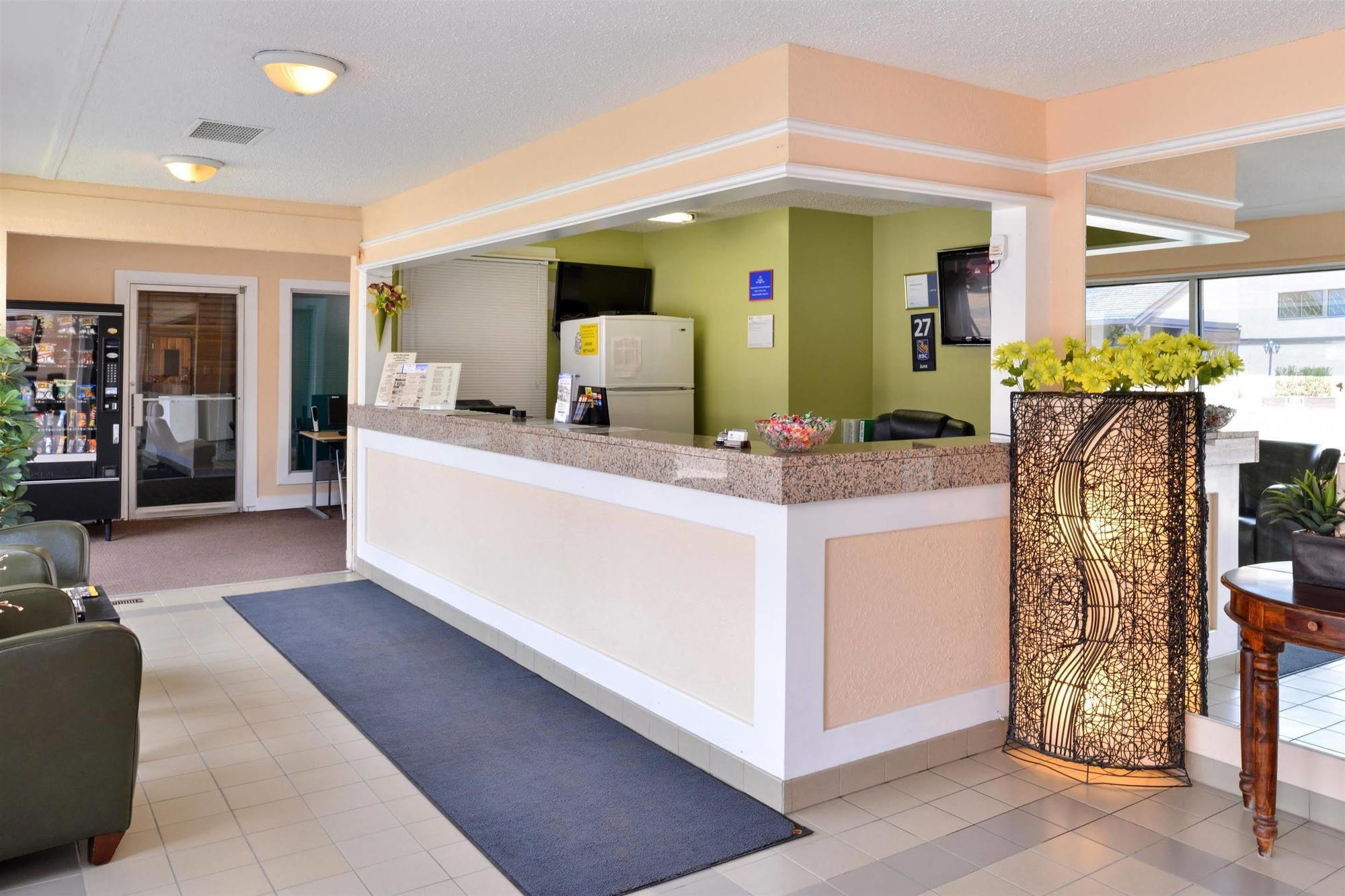 Canadas Best Value Inn Whitecourt Ngoại thất bức ảnh