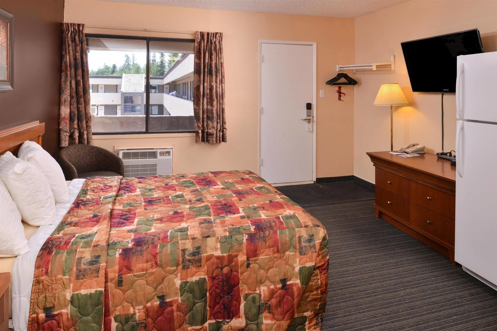 Canadas Best Value Inn Whitecourt Ngoại thất bức ảnh