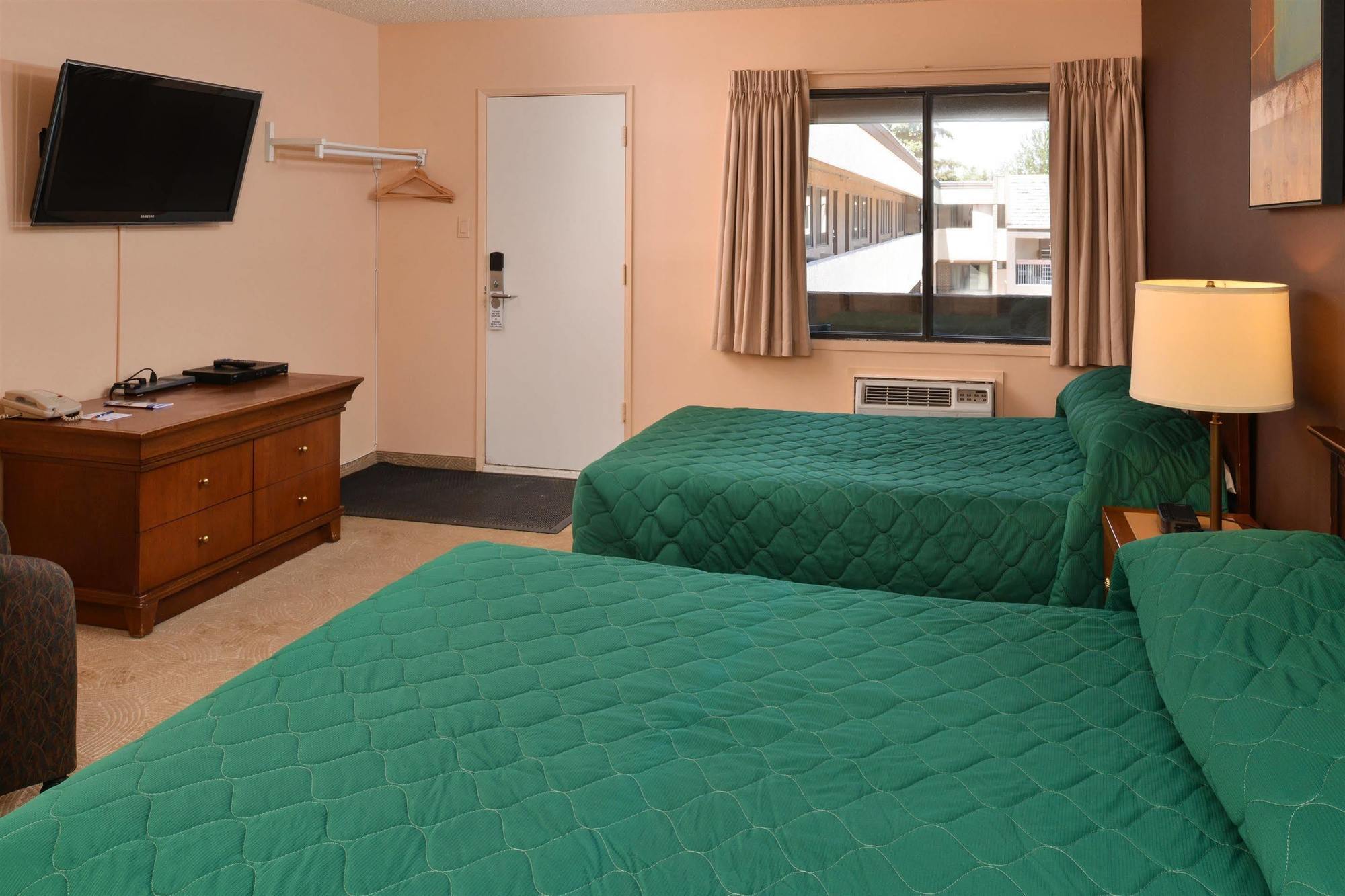 Canadas Best Value Inn Whitecourt Ngoại thất bức ảnh