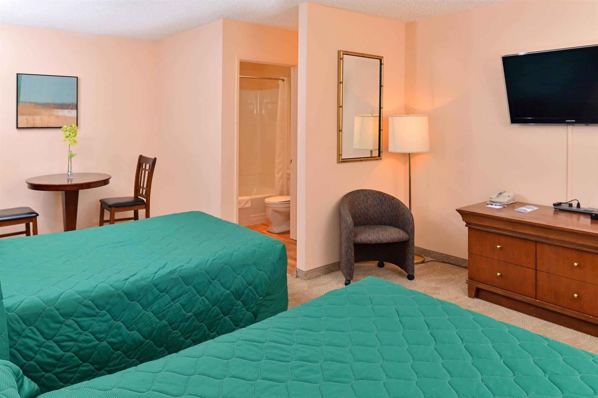 Canadas Best Value Inn Whitecourt Ngoại thất bức ảnh